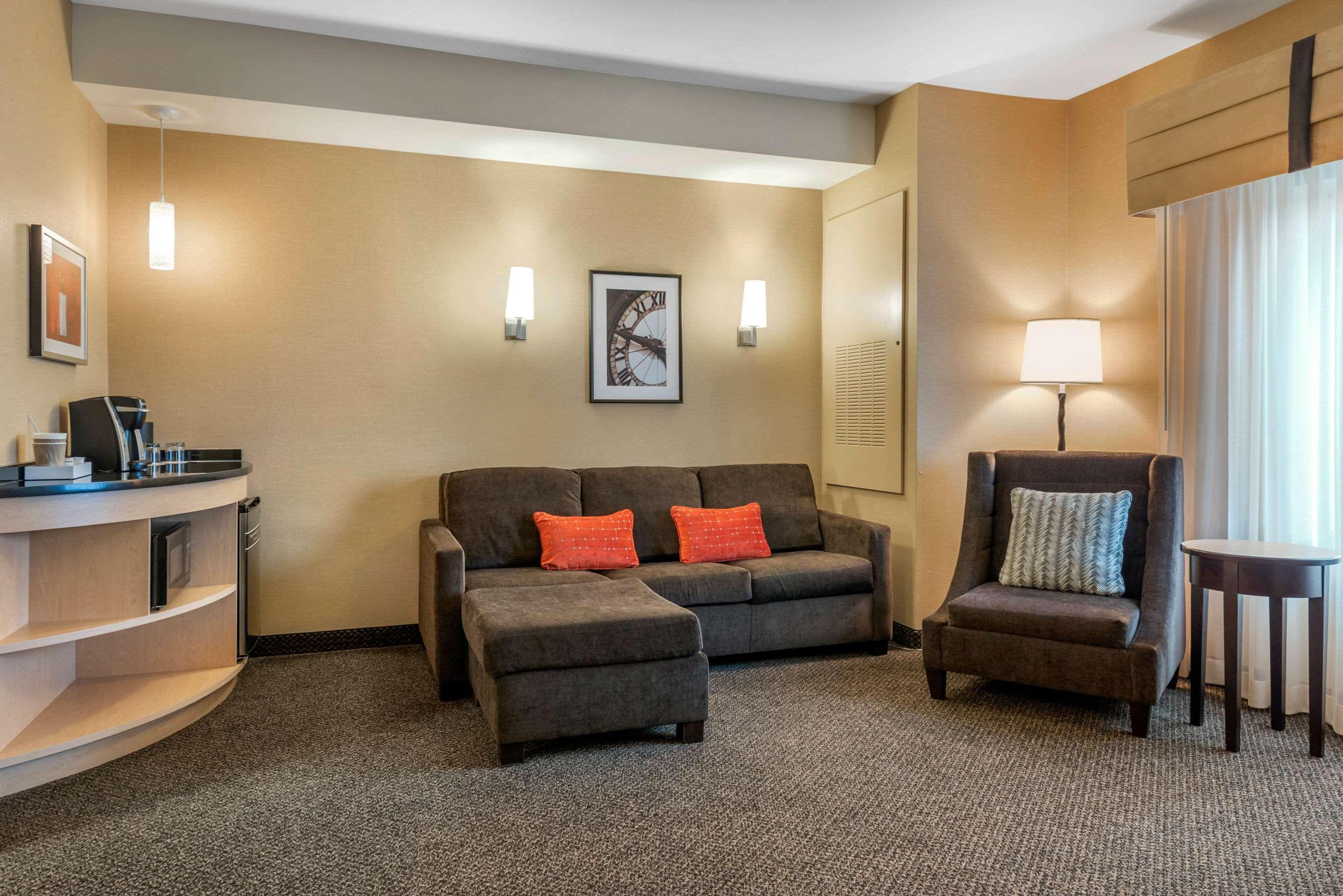 Cambria Hotel Akron - Canton Airport Uniontown Экстерьер фото