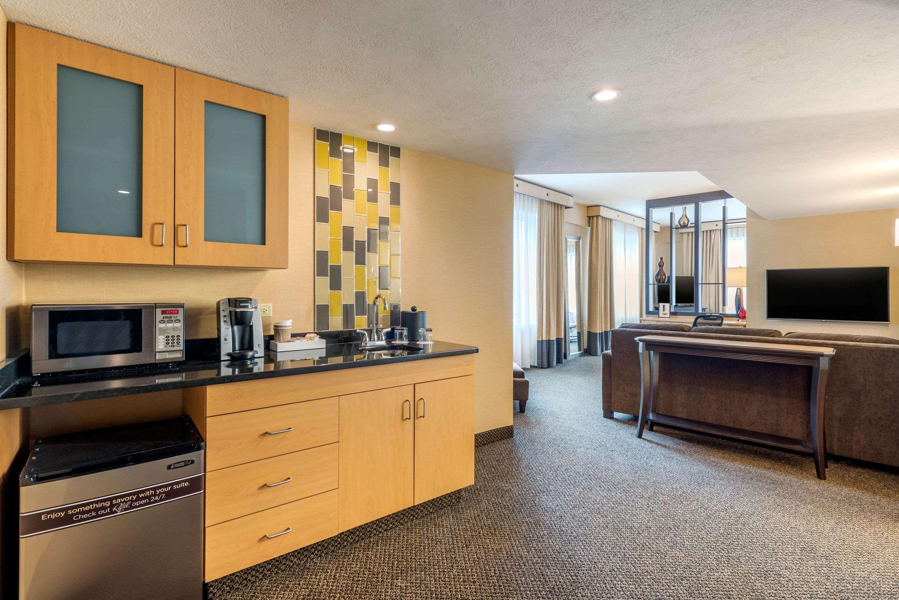 Cambria Hotel Akron - Canton Airport Uniontown Экстерьер фото