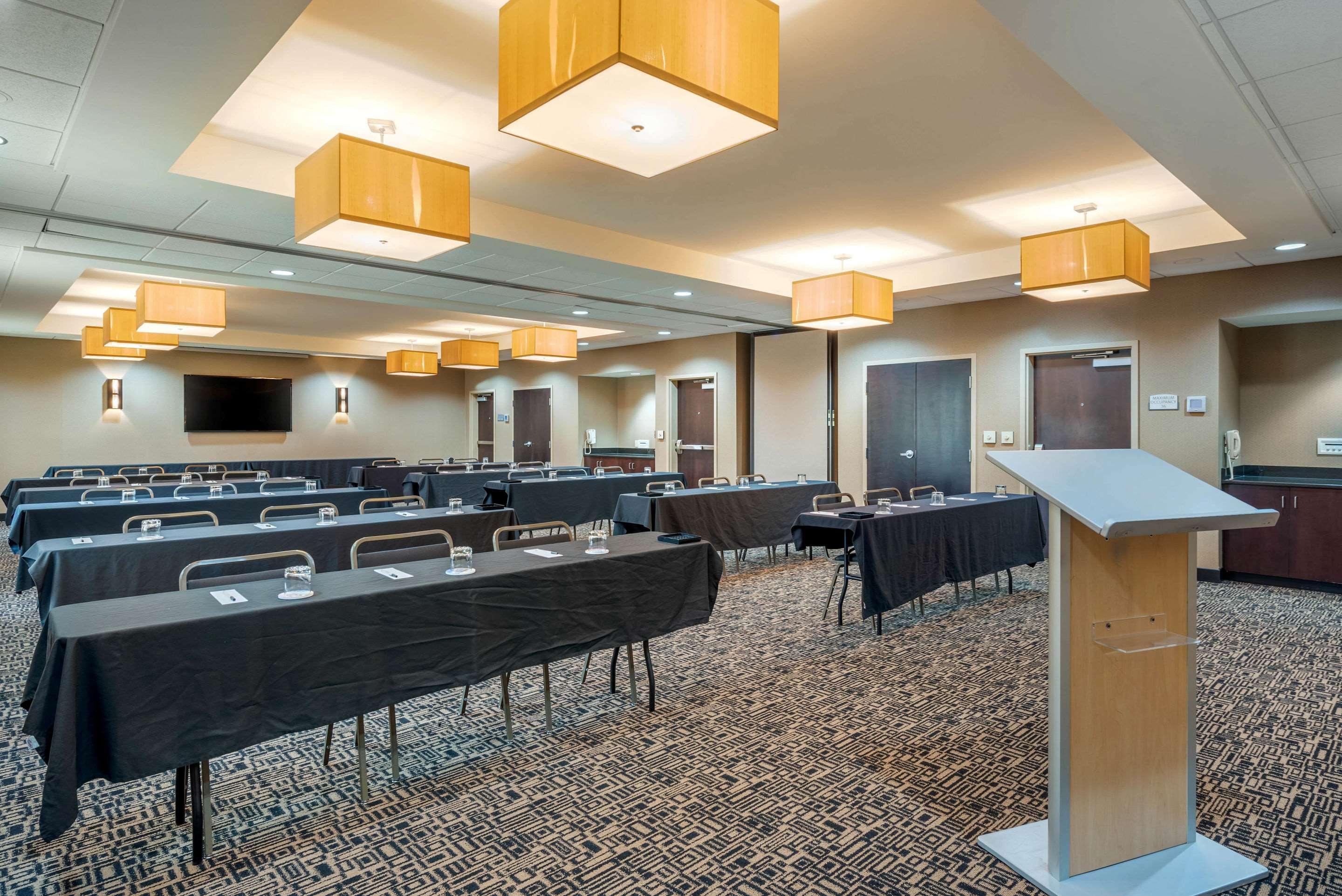 Cambria Hotel Akron - Canton Airport Uniontown Экстерьер фото