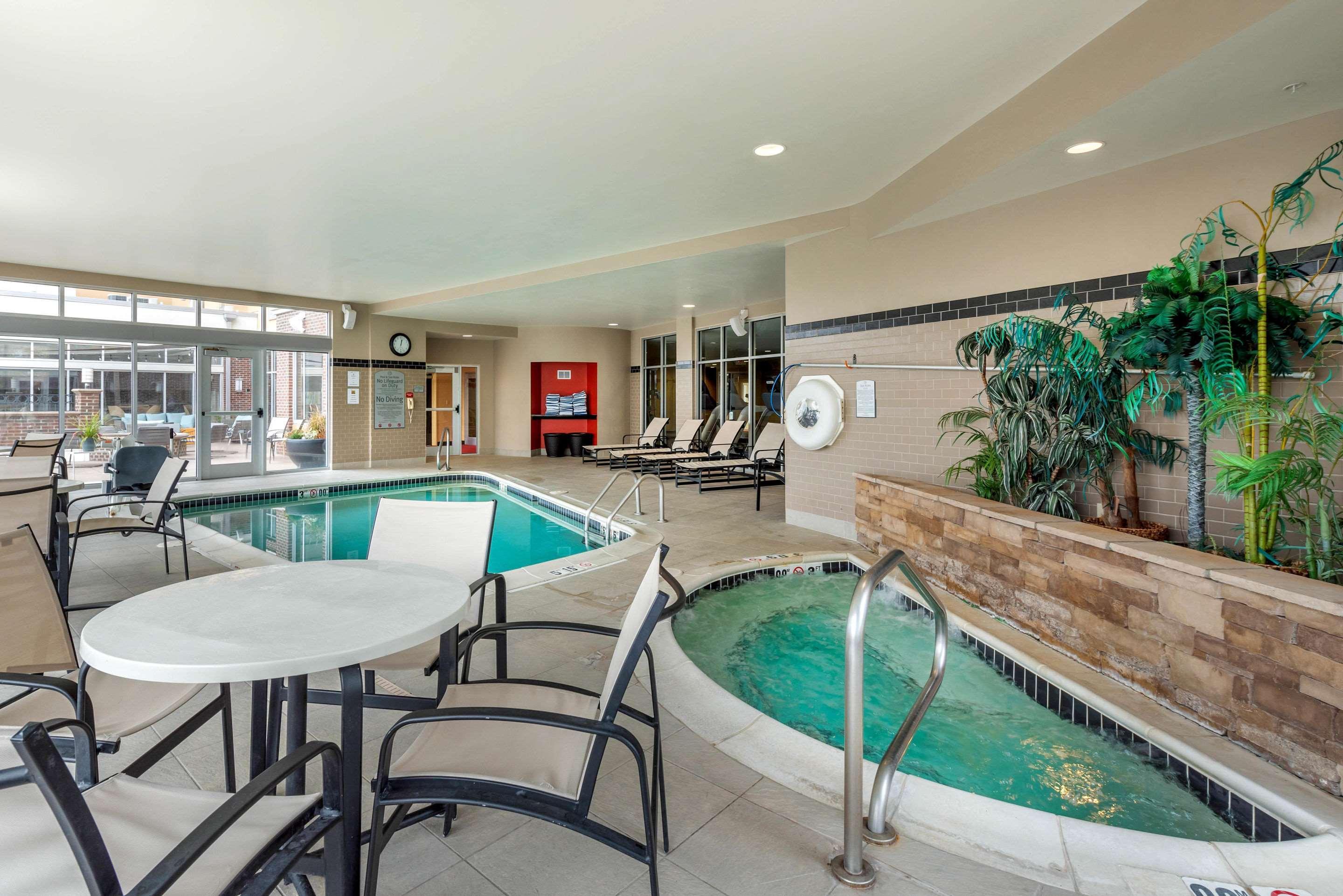 Cambria Hotel Akron - Canton Airport Uniontown Экстерьер фото