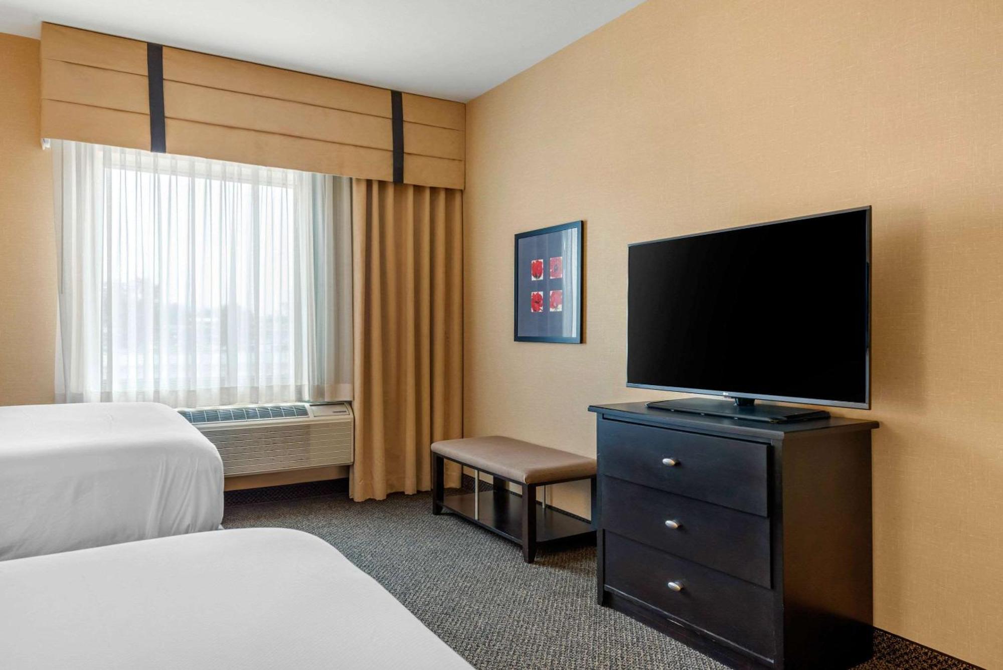 Cambria Hotel Akron - Canton Airport Uniontown Экстерьер фото