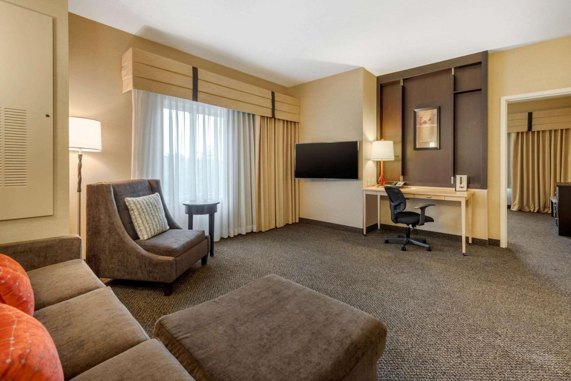 Cambria Hotel Akron - Canton Airport Uniontown Экстерьер фото