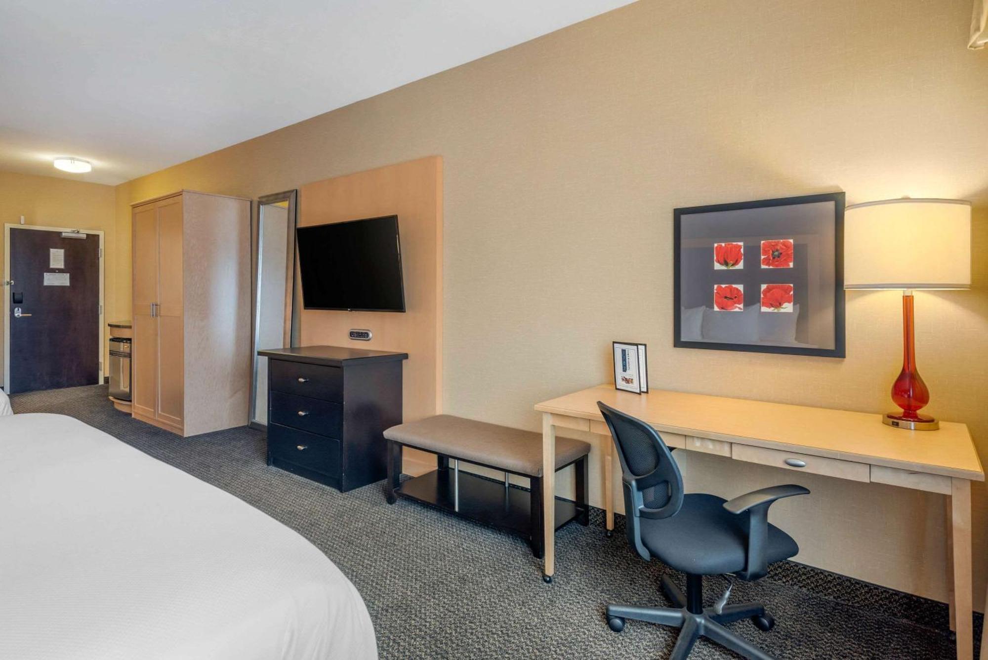 Cambria Hotel Akron - Canton Airport Uniontown Экстерьер фото