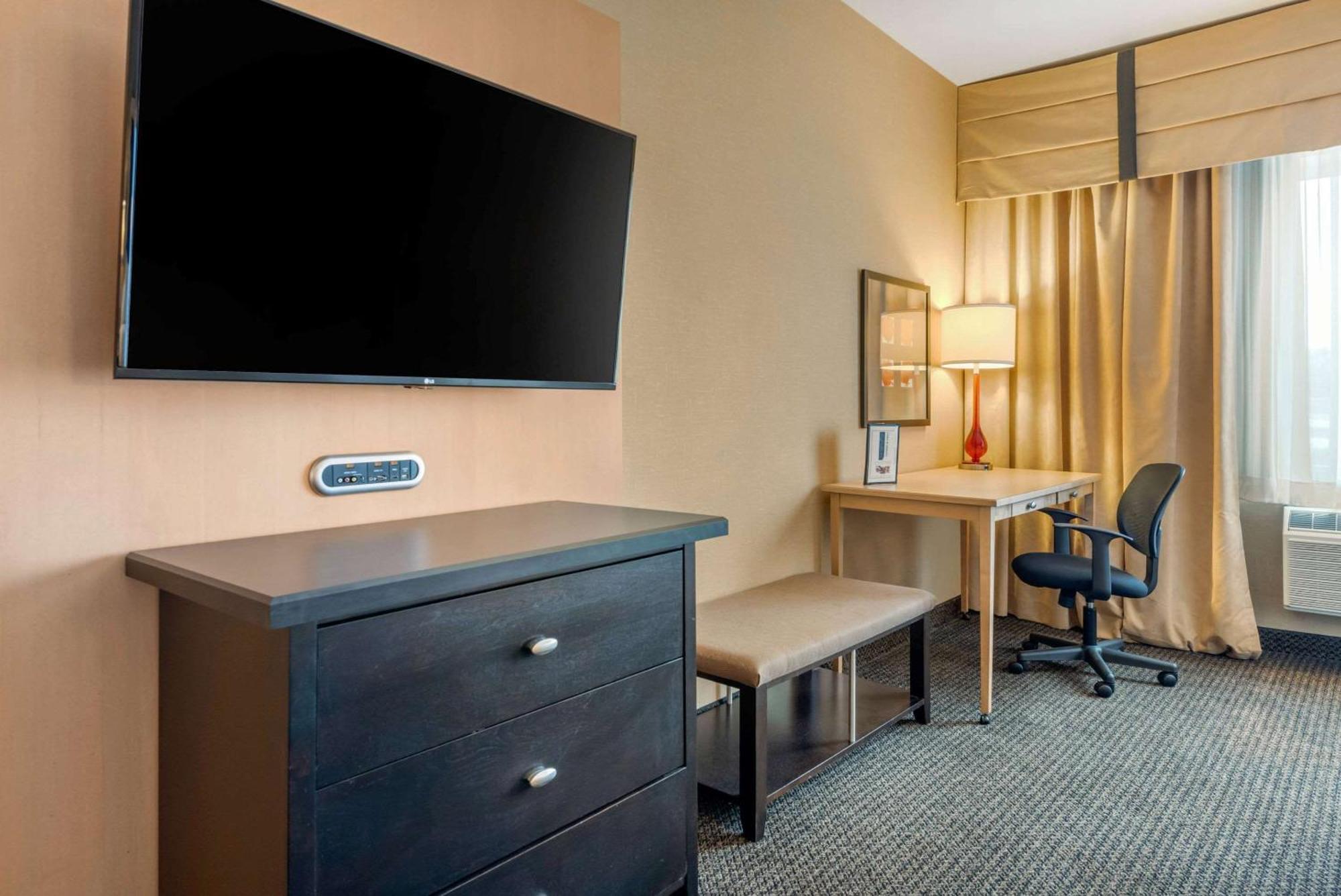 Cambria Hotel Akron - Canton Airport Uniontown Экстерьер фото
