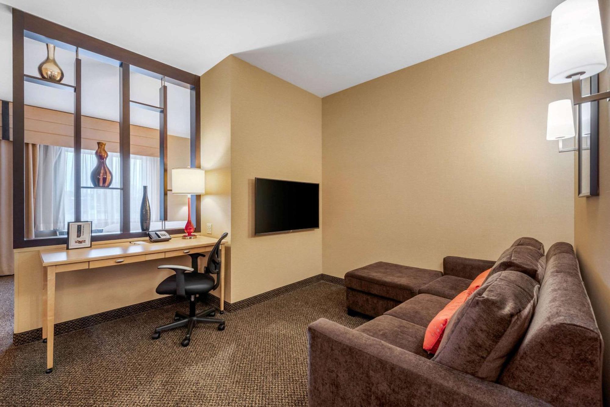 Cambria Hotel Akron - Canton Airport Uniontown Экстерьер фото